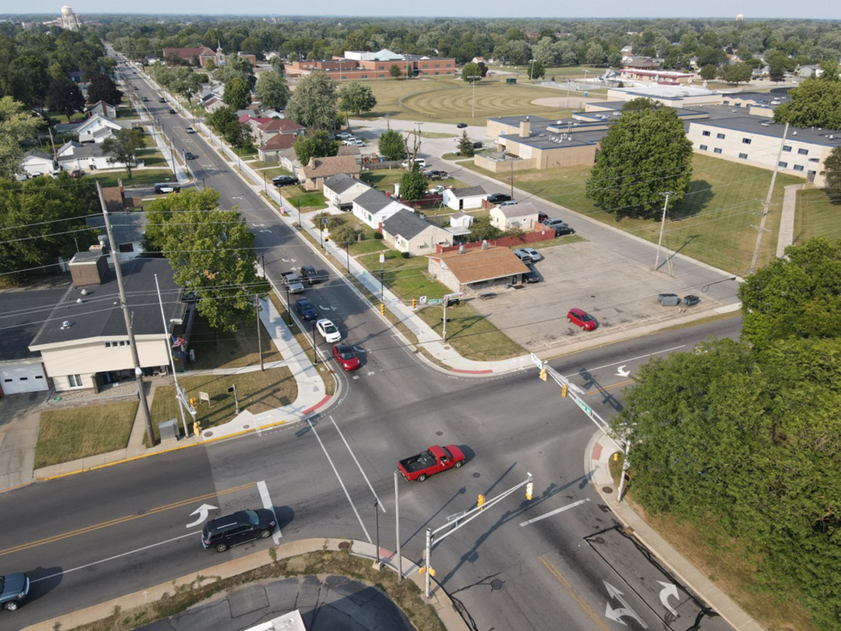 Benham Avenue and Lusher Avenue intersection drone